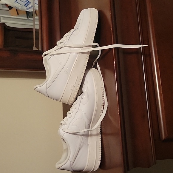 Nike Air Force One - Picture 3 of 3